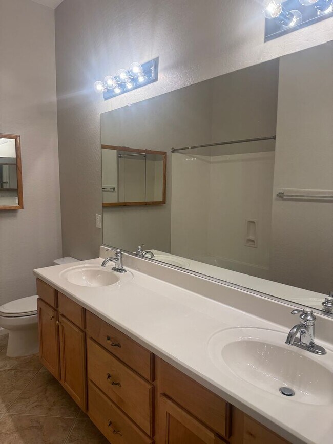 Foto del edificio - 4 BEDROOM IN CORONADO RANCH