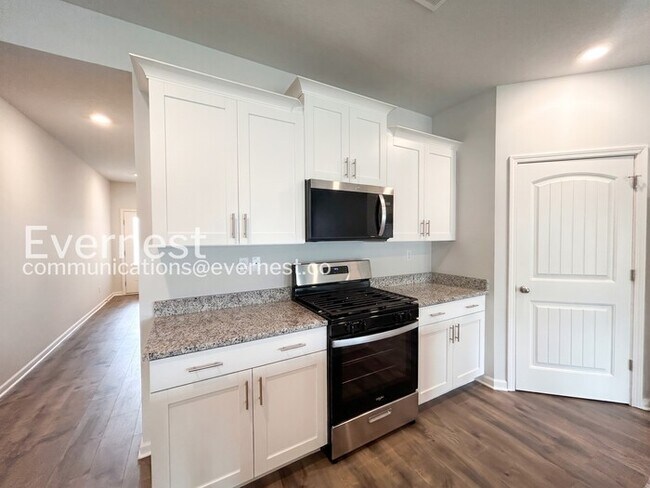 Building Photo - 8329 Gum Pond Dr