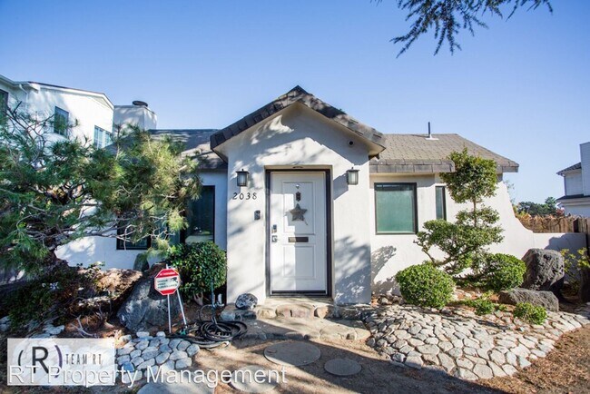 Building Photo - 3 br, 3 bath House - 2038 Thayer Ave