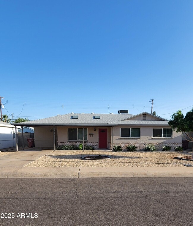 Building Photo - 7815 E Belleview St