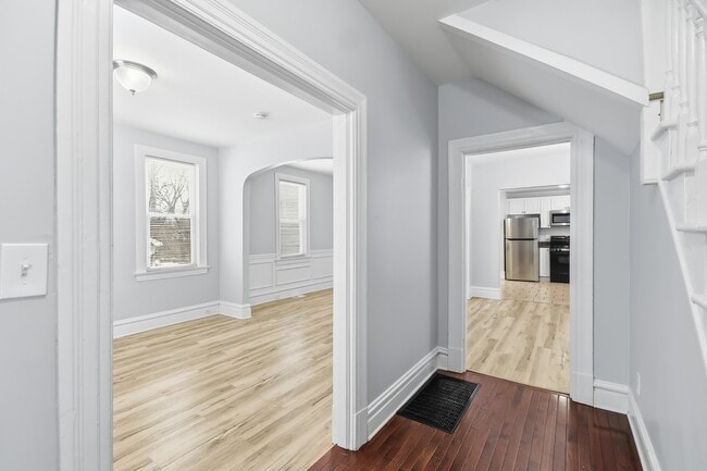 Building Photo - 7148 Kensington Ave