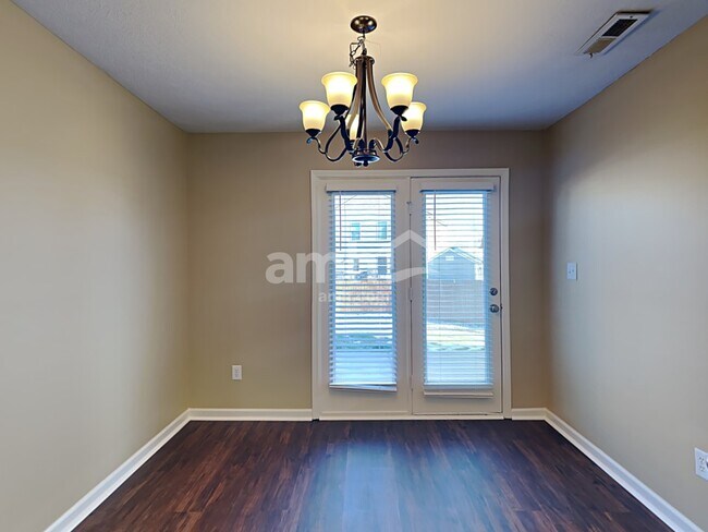 Foto del edificio - 12693 Old Pond Rd