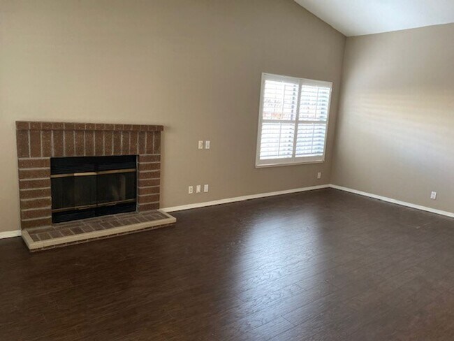 Foto del edificio - Charming, Modern Upgraded 3-Bedroom Home w...