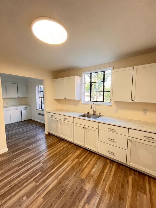 Building Photo - 12604 Outer Dr