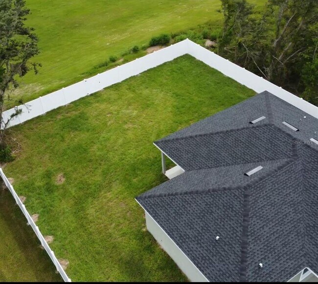 Foto del edificio - 6006 SW 154th Place Rd