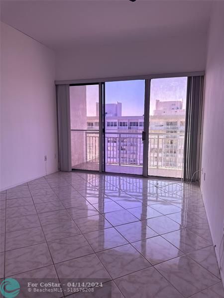 Foto del edificio - 18051 Biscayne Blvd