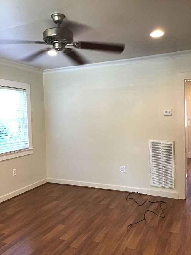 Foto del edificio - Old Roseville 2 bedroom