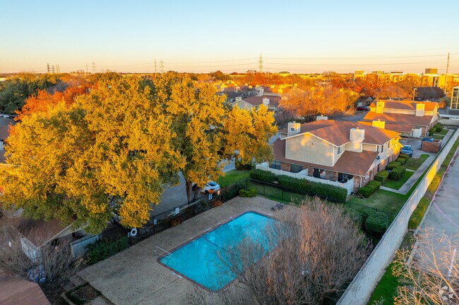 Vista alternativa del edificio - Ridgeline Townhomes