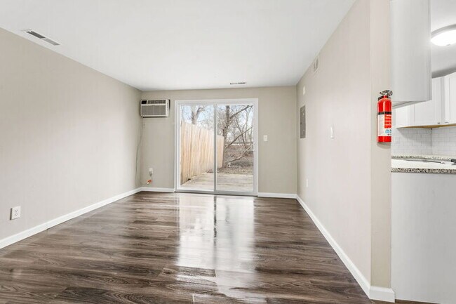 Building Photo - 1026 Montie Rd