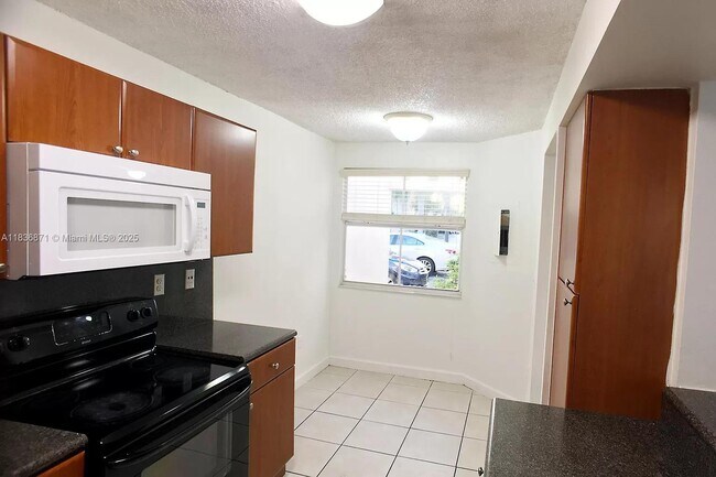 Building Photo - 4687 NW 97th Ct