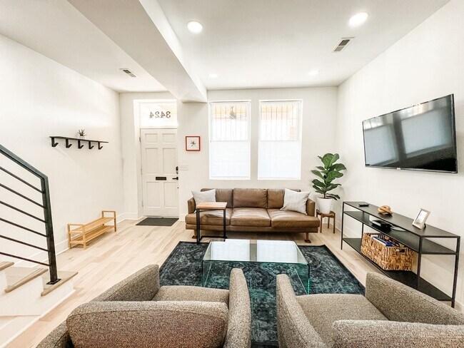 Foto del edificio - Heart of Brookland | Practically Perfect 4BD 2.5 BTH Townhouse| Fabulous Outdoor Space