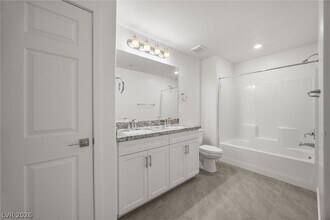 Building Photo - 6118 Garden Oasis St