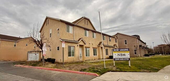 Building Photo - Ashley Estates