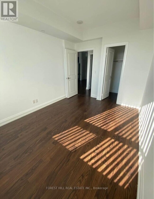 Photo du bâtiment - 7161 Yonge St