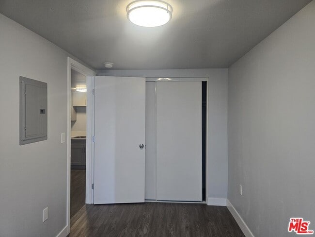 Building Photo - 4929 Lynnfield St