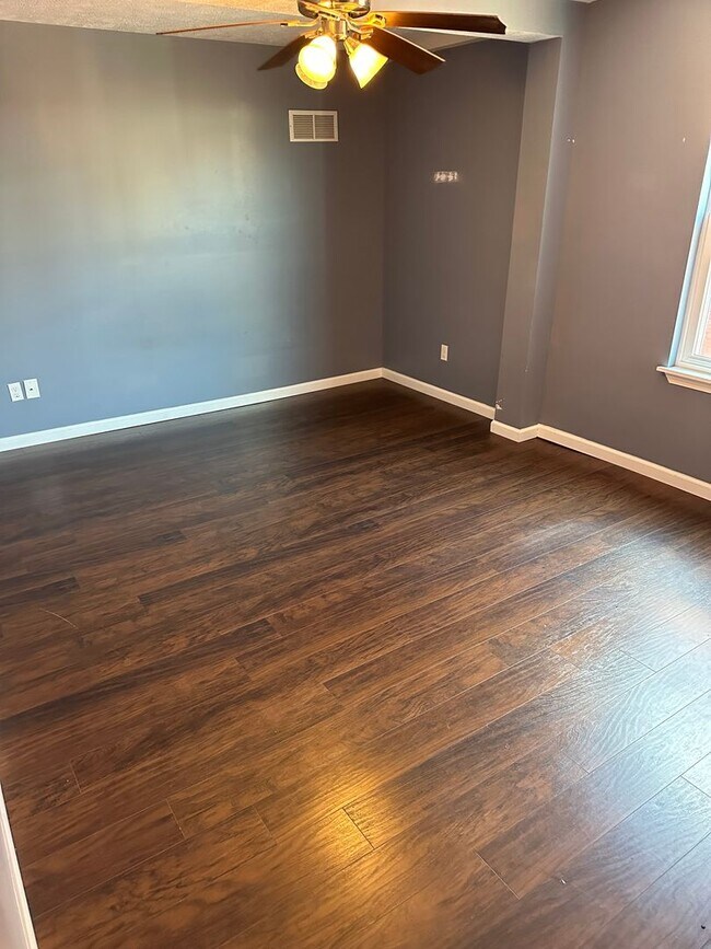 Foto del edificio - 1807 Jane St