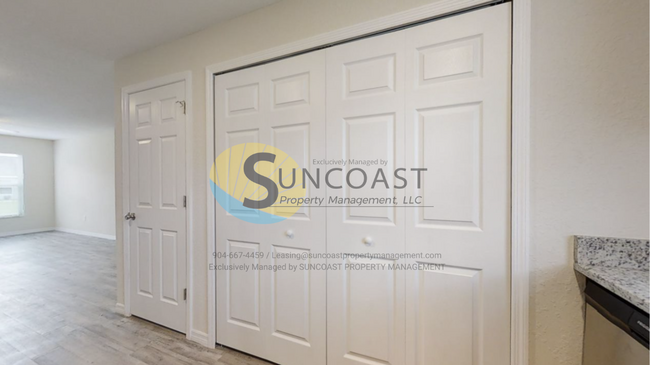 Building Photo - Beautiful 2BR/2BA Unit for Rent in Landfair!