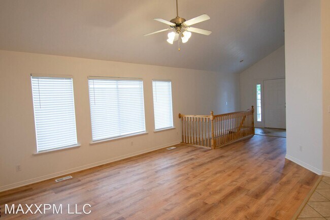 Building Photo - 4 br, 3 bath House - 3676 W Plymouth Rock ...