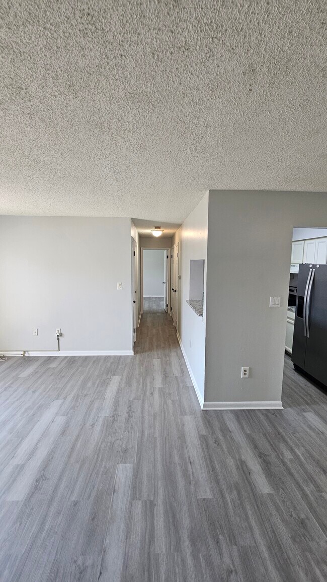 Foto del edificio - 2005 Ravens Crest Dr