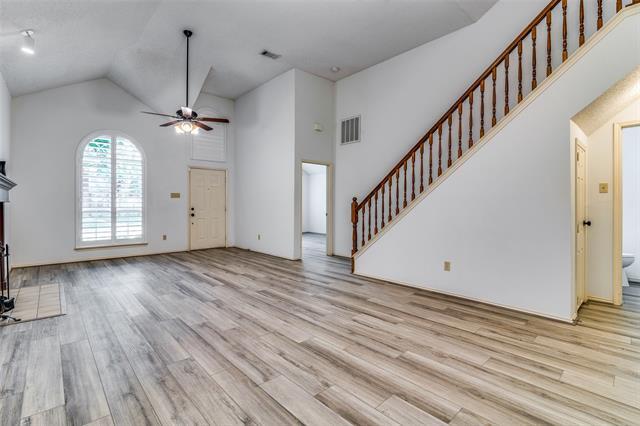 Building Photo - 524 Raintree Cir