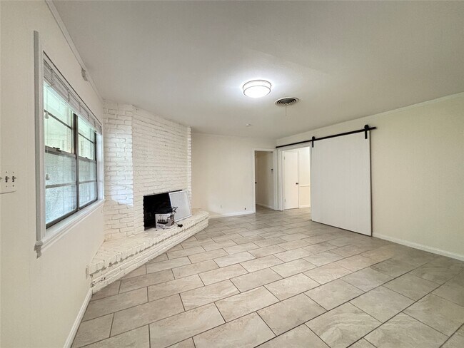 Foto del edificio - 12342 Barryknoll Ln