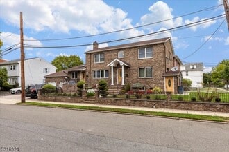 Building Photo - 4 Coppola St