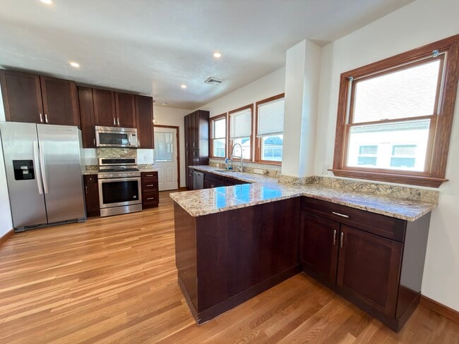 Building Photo - 36 Chipman St