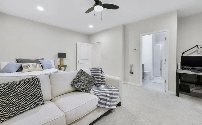 Building Photo - Charming 3BR Townhome in Atlanta- Beltline