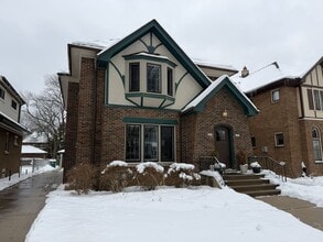 Building Photo - 2031 E Marion St