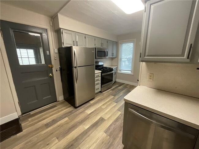 Building Photo - 109 Hamilton St