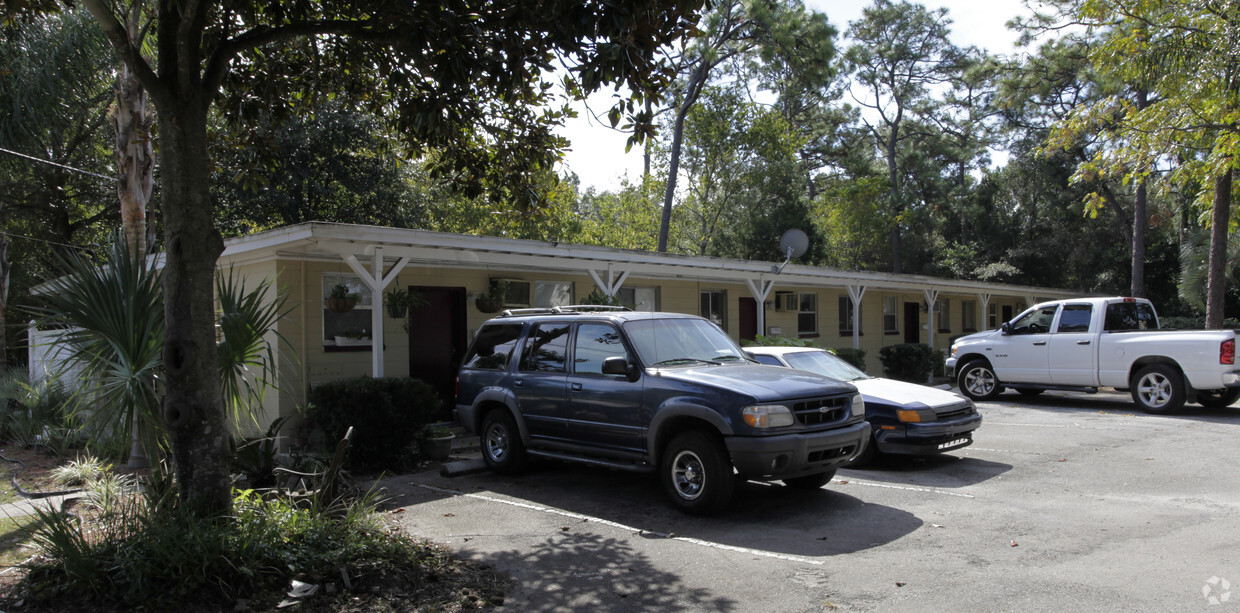 Primary Photo - Atlantic Palm Apartments