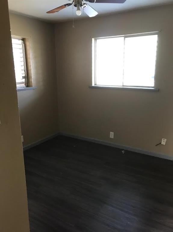 Building Photo - 3941 Sarita St