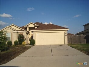 Building Photo - 102 Hersee Ct