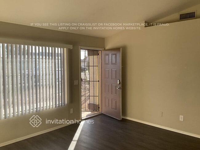 Building Photo - 8632 W Townley Ave