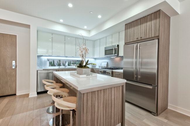 Kitchen Island - 1810 Selby Ave