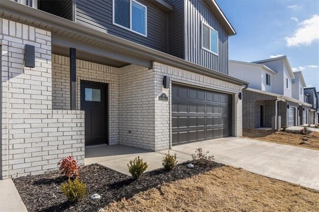 Foto del edificio - 717 Sun Meadows Loop