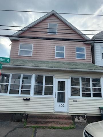 Building Photo - 402 Washington St