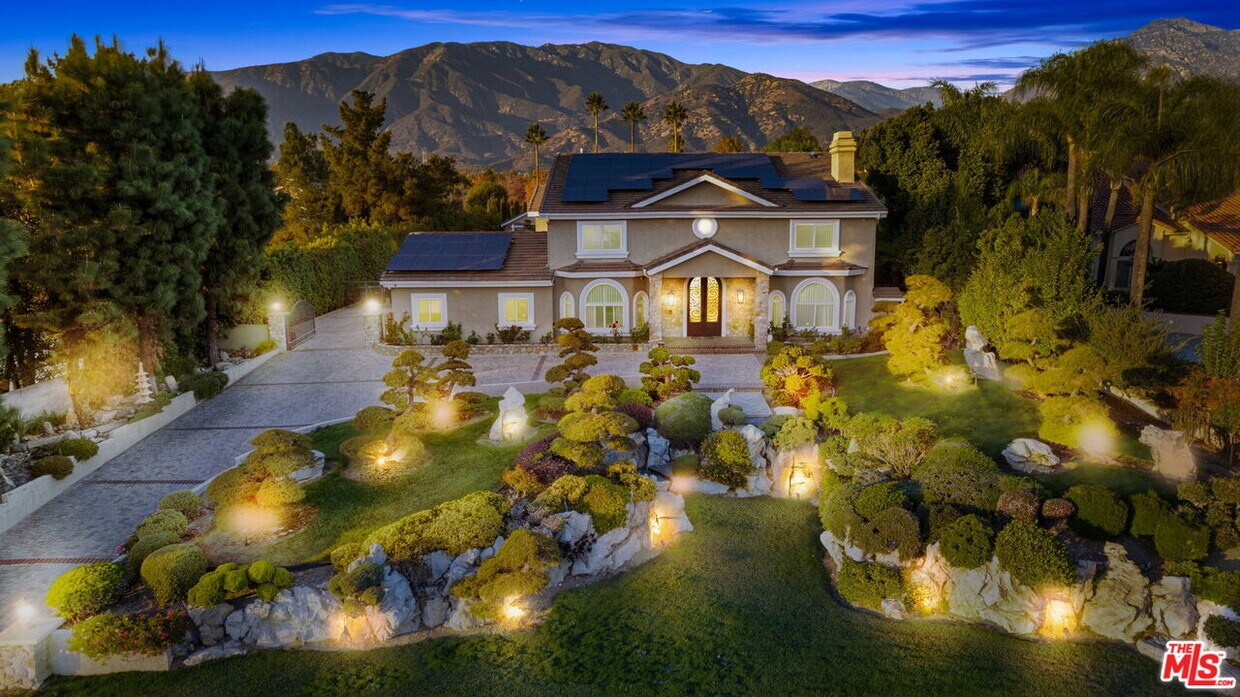 Foto principal - 1047 E Pomello Dr