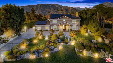 Building Photo - 1047 E Pomello Dr