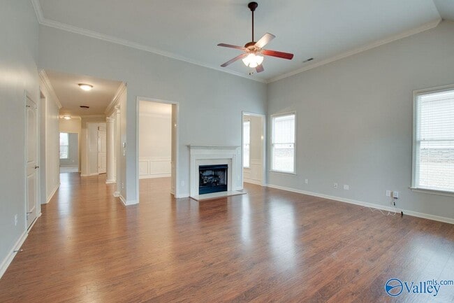 Building Photo - 2915 Magnolia Park Drive Southeast