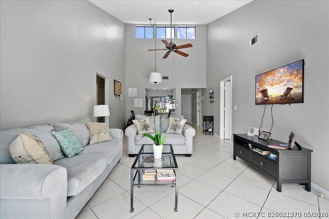 Foto del edificio - 12875 Spinnaker Ln