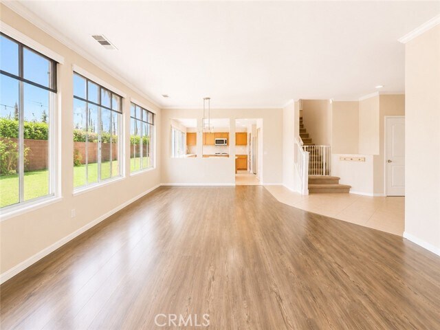 Foto del edificio - 1695 N Larkspur Ln