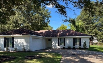 Building Photo - 709 Belmont Dr