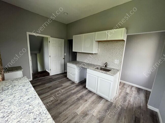 Foto del edificio - 291 Englewood St