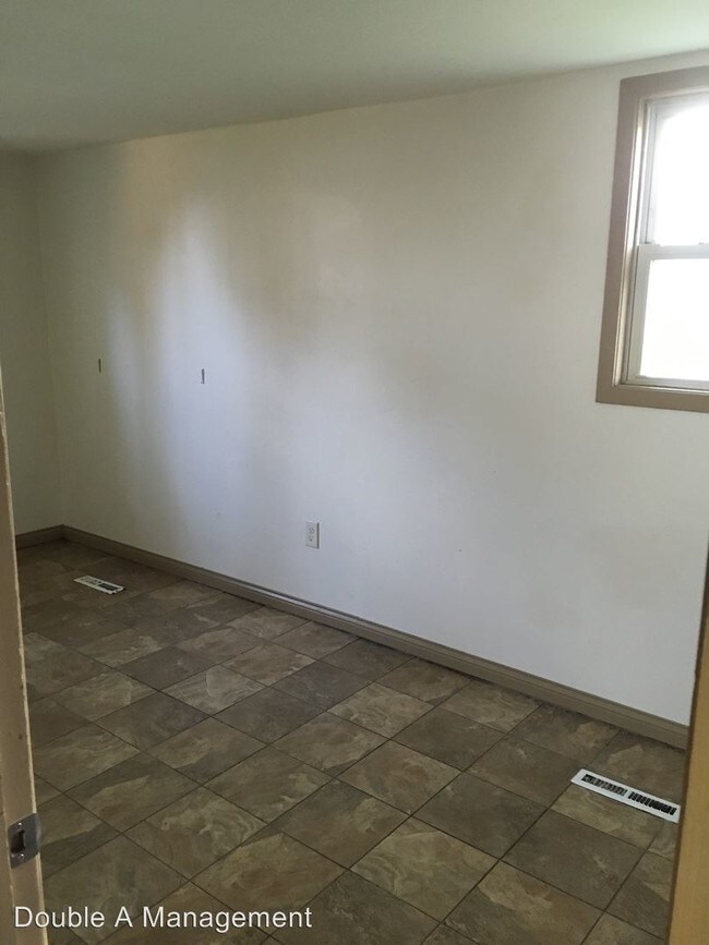 Foto del edificio - 405 W Plum St