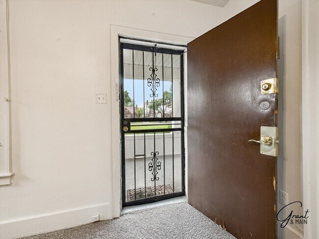 Foto del edificio - 14702 Winthrop St