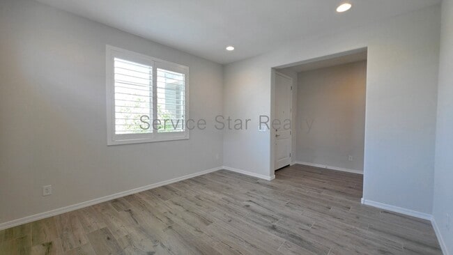 Building Photo - 32611 N 20th Dr