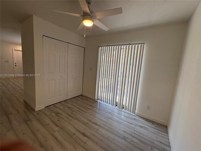 Foto del edificio - 5967 NW 23rd St