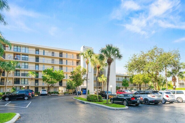 Foto del edificio - 15 Royal Palm Way