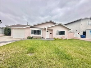 Building Photo - 14132 Roxanne Dr